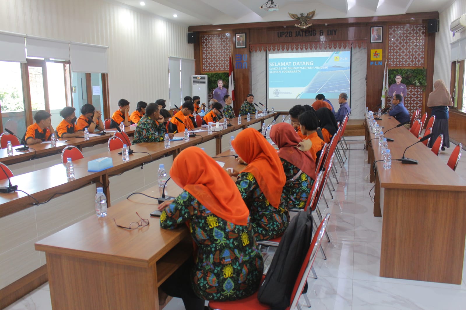 Kunjungan Industri SMK Muhammadiyah Minggir Memperluas Wawasan Siswa dalam Dunia Kerja Kunjungan Industri SMK Muhammadiyah Minggir Memperluas Wawasan Siswa dalam Dunia Kerja
