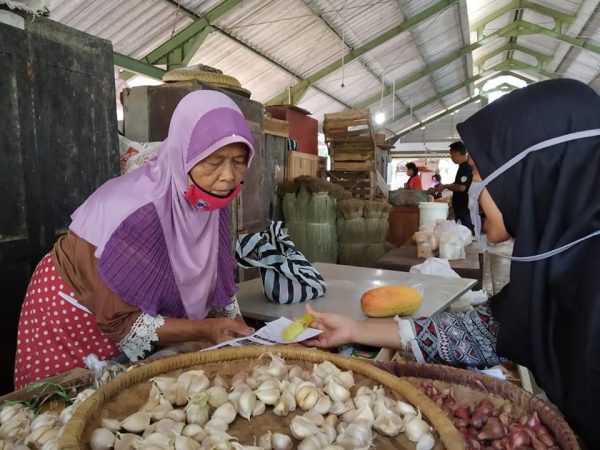 kampanye pencegahan covid 19dan pembagian handsanitizer kampanye pencegahan covid 19dan pembagian handsanitizer