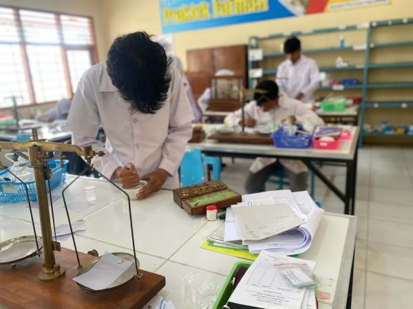 Para Siswa Sekolah Menengah Kejuruan Muhammadiyah Minggir mengikuti Uji Kompetensi Keahlian Para Siswa Sekolah Menengah Kejuruan Muhammadiyah Minggir mengikuti Uji Kompetensi Keahlian