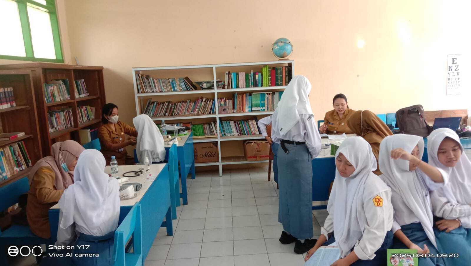 CEK KESEHATAN MURID SMK MUHAMMADIYAH MINGGIR UNTUK PERSIAPAN PEMBELAJARAN BERKUALITAS CEK KESEHATAN MURID SMK MUHAMMADIYAH MINGGIR UNTUK PERSIAPAN PEMBELAJARAN BERKUALITAS